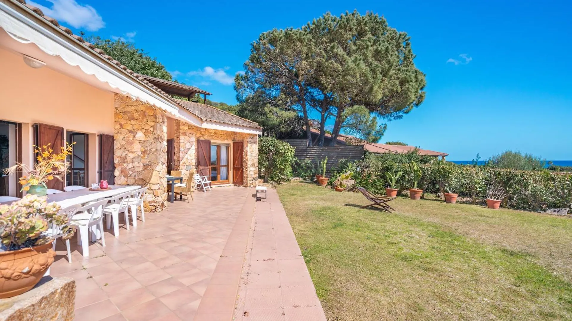 La Casa Dell'Ingegnere, Chia A Piedi, Vista Mare Villa Domus De Maria Italy